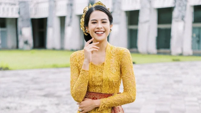 Artis Maudy Ayunda