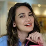 Luna maya artis top indonesia